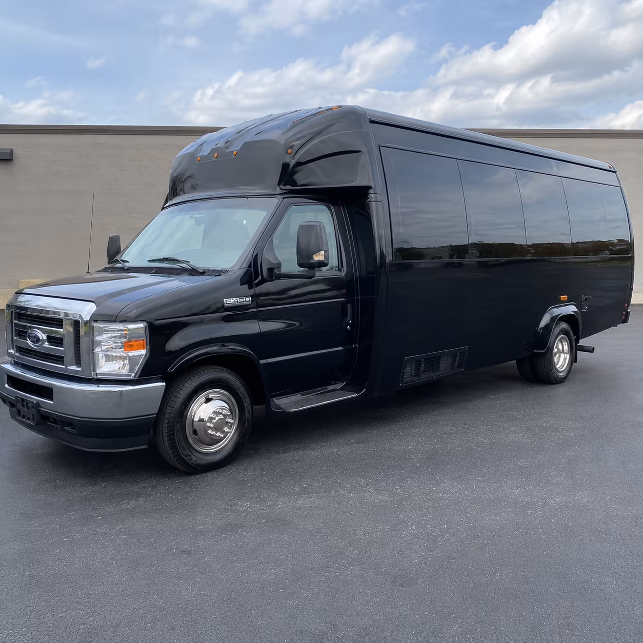 aurora bus rentals